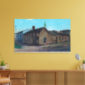 Buiten Uitzicht van 1st Wooden Bldg in CA Canvas Afdruk (Insitu (Woonkamer))