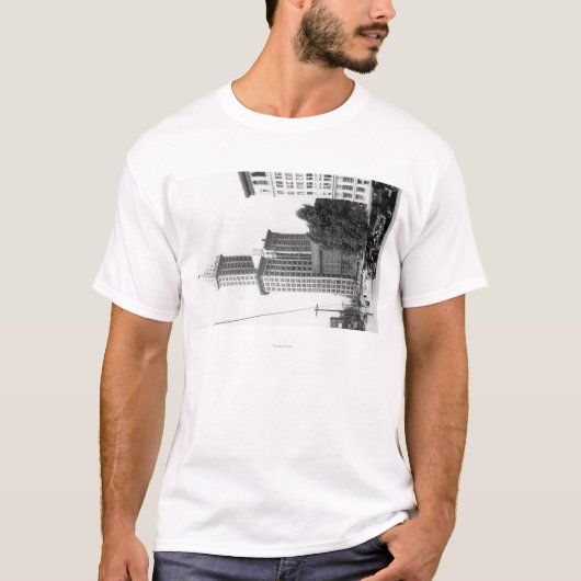 Buiten Uitzicht van de Smith Tower T-shirt (Voorkant)