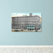 Buiten Uitzicht van het Arlington Hotel Canvas Afdruk (Insitu (Houten vloer))