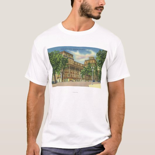 Buiten Uitzicht van het Grand Union Hotel T-shirt (Voorkant)