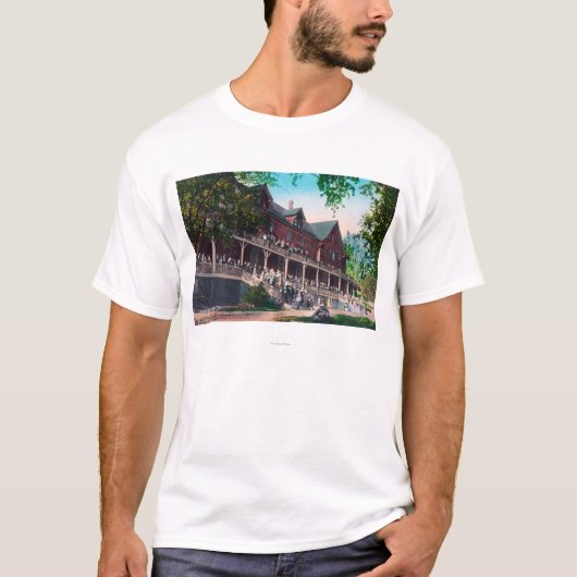 Buiten Uitzicht van het Hotel El Portal T-shirt (Voorkant)