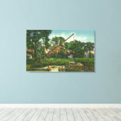 Buiten Uitzicht van het oude Harlow House # 2 Canvas Afdruk (Insitu (Houten vloer))