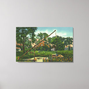 Buiten Uitzicht van het oude Harlow House # 2 Canvas Afdruk