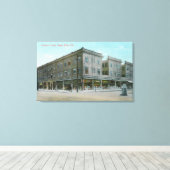 Buiten Uitzicht van het Overton Hotel # 2 Canvas Afdruk (Insitu (Houten vloer))