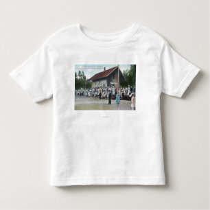 Buiten Uitzicht van het spoorwegstation op de vier Kinder Shirts