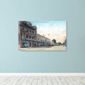 Buiten Uitzicht van NSGW BuildingWoodland, CA Canvas Afdruk (Insitu (Houten vloer))