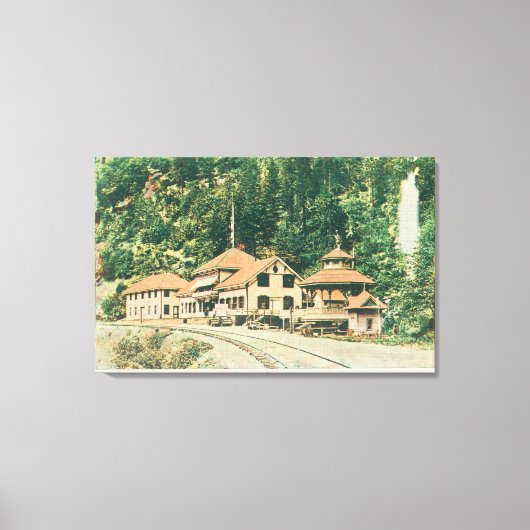 Buiten Uitzicht van ResortShasta Springs, CA Canvas Afdruk (Voorkant)