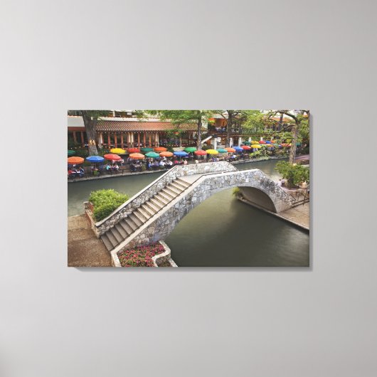 Buitencafé langs de Walk en brug over 2 Canvas Afdruk (Voorkant)