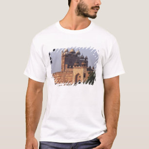 Buland Darwaza (Poort van de Overwinning) naar de T-shirt