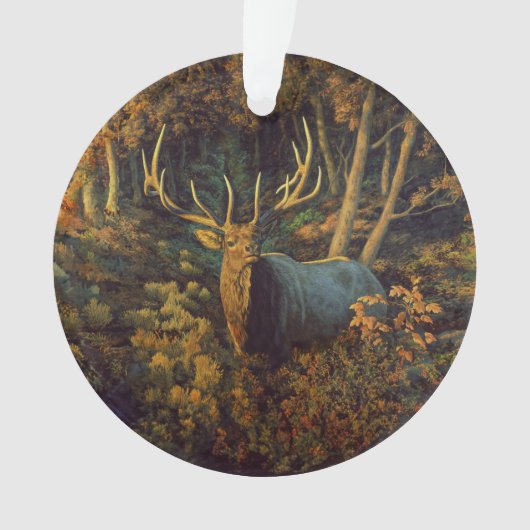 Bull Elk dans la forêt d'automne (devant)