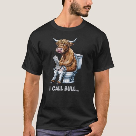 Bull Sitting on the Toilet Reading Newspaper Funny T-shirt (Voorkant)