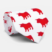 Bull ziet rood stropdas (Opgerold)