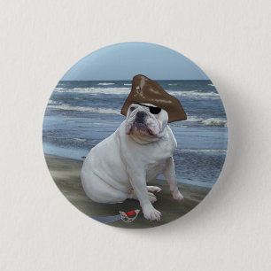 Bulldog Pirate op het strand Ronde Button 5,7 Cm