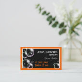 Bulles oranges nettoyant des cartes d'entreprise (Debout devant)