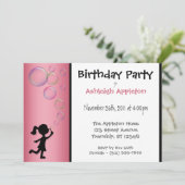 Bulles soufflantes rose Invitations d'anniversaire (Debout devant)