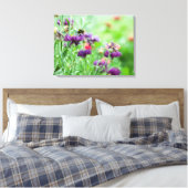 Bumble bee en bloemen canvas afdruk (Insitu (Slaapkamer))