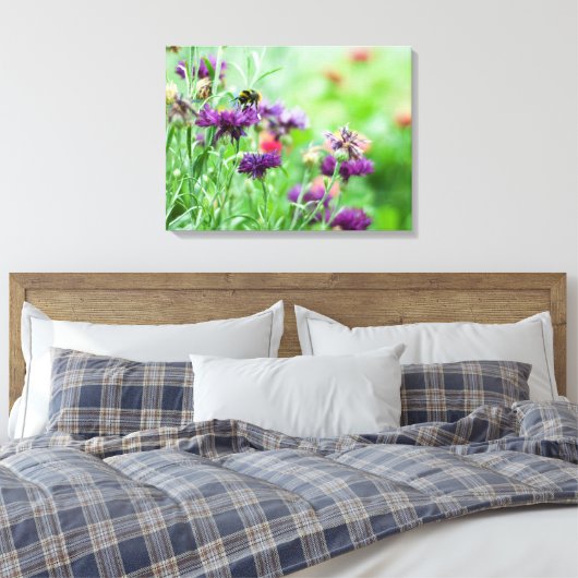 Bumble bee en bloemen canvas afdruk (Insitu (Slaapkamer))