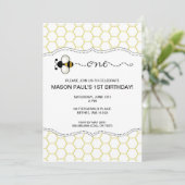 Bumble Bee Premier anniversaire invitation ONE (Debout devant)