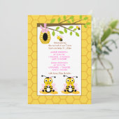 Bumble Bee Twins Girl Baby Faire-part de naissance (Debout devant)