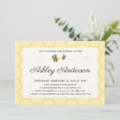Bumblebee Honeycomb Baby shower Invitation (Debout devant)