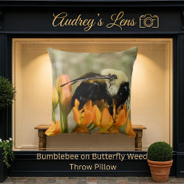 Bumblebee on Butterfly Weed Kussen