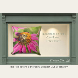 Bumblebee on Pink Coneflower Kussen