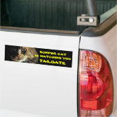 Bumper Cat kijkt naar TAILGATE 23 Bumpersticker (Op Truck)