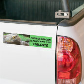 Bumper Dragon kijkt naar je achterklep Bumpersticker (Op Truck)