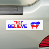 Bumpersticker maakt grappen over het systeem van t (Op auto)