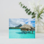 Bungalow sur l'eau, carte postale Bora Bora (Debout devant)