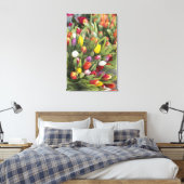 Bunken van kleurrijke tulpen canvas afdruk (Insitu (Slaapkamer))