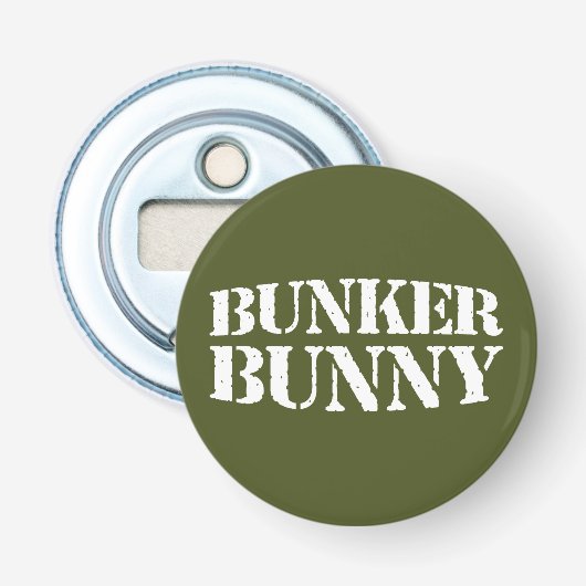 BUNKER BUNNY BUTTON FLESOPENER (Voorkant)