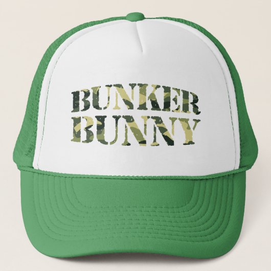 BUNKER BUNNY CAMO / CAMOUFLAGE TRUCKER PET (Voorkant)