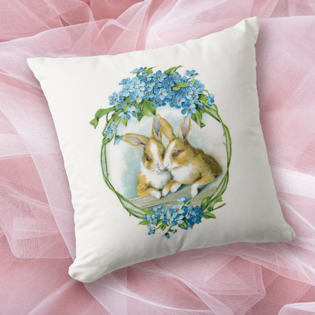 Bunnies en Blue Flowers Pillow Kussen (Creator heeft geüpload)
