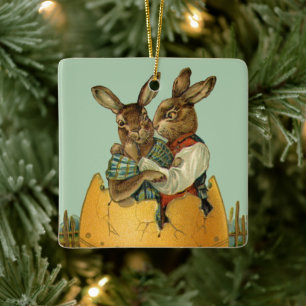 Bunnies in een gouden ei, Victoriaans Pasen Keramisch Ornament