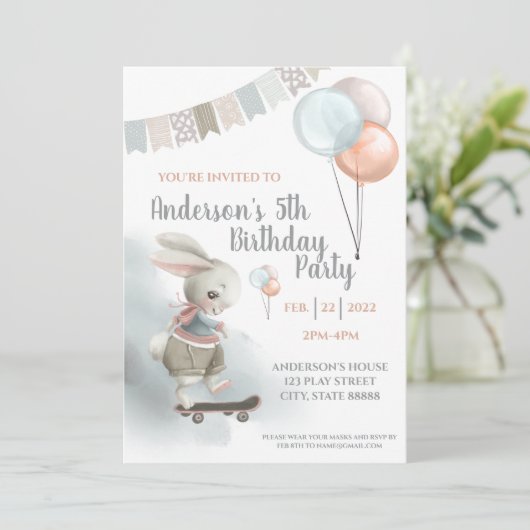 Bunny Anniversaire Fête Invitation (Debout devant)