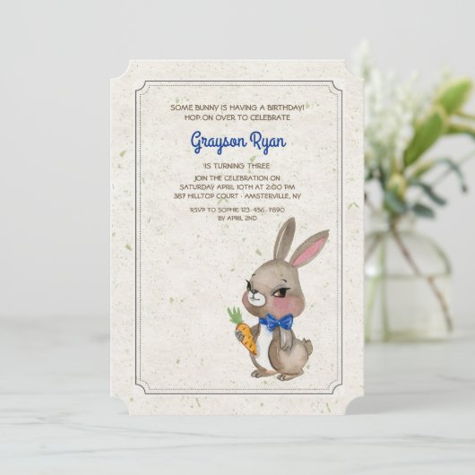 Bunny Avec Invitation Blue Bow (Debout devant)