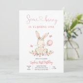 Bunny First Birthday Invitation (Debout devant)