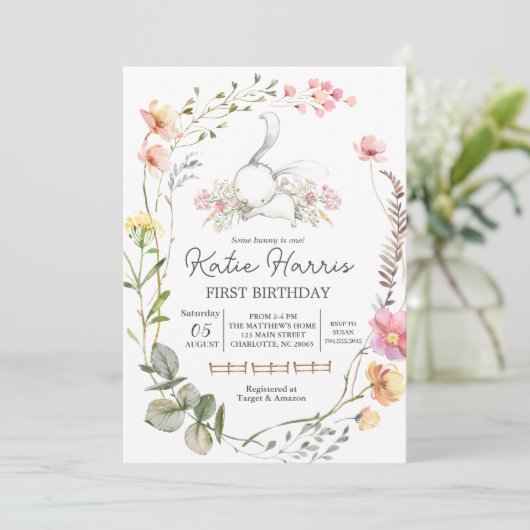 Bunny Invitation d'anniversaire, Certains lapins e (Debout devant)