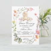 Bunny Invitation d'anniversaire, Un lapin se tourn (Debout devant)