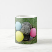 Bunny met roze blauw geel ei koffiemok (Center)