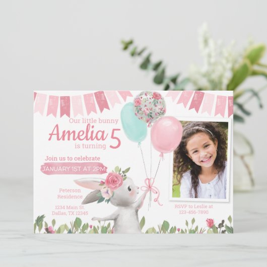 Bunny Rabbit Anniversaire Fête Invitation (Debout devant)