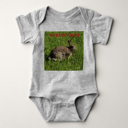 Bunny Rabbit closeup Baby Body Suit Romper (Voorkant)