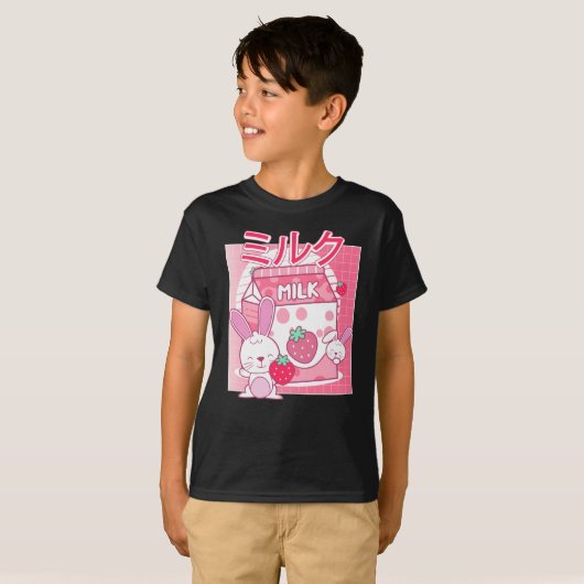 Bunny Rabbit houdt van aardbeienmelk. Kawaii T-shirt (Voorkant volledig)