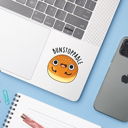 Bunstoppable Funny Bun Pun Sticker (Laptop met iPhone)