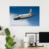 Buran: Returning Through the Clouds Poster (Thuiskantoor)