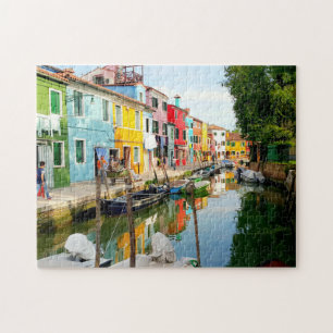Burano-eiland nabij Venetië, regenbooghuizen in It Legpuzzel