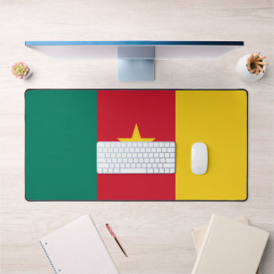 Bureaumat met vlag van Kameroen