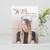 Burgandy School Colour Graduation Faire-part (Debout devant)