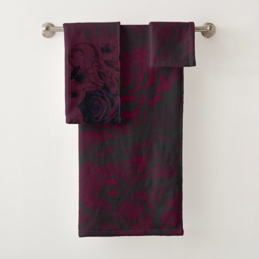 Burgundy & Black Dark Garden Gothique Glam (En situation)